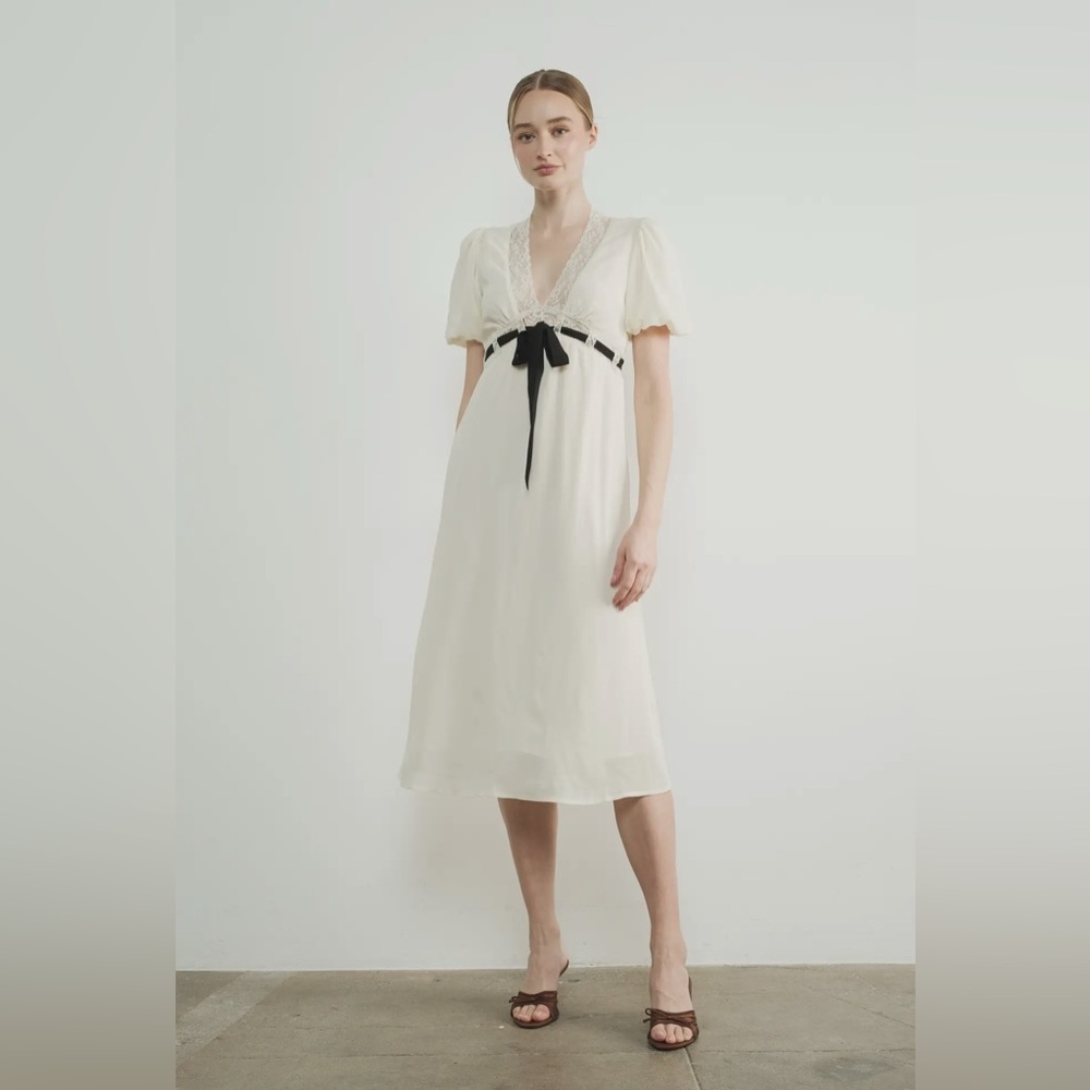 Aaron & amber V Neck Lace Insert Midi Dress
with Bow